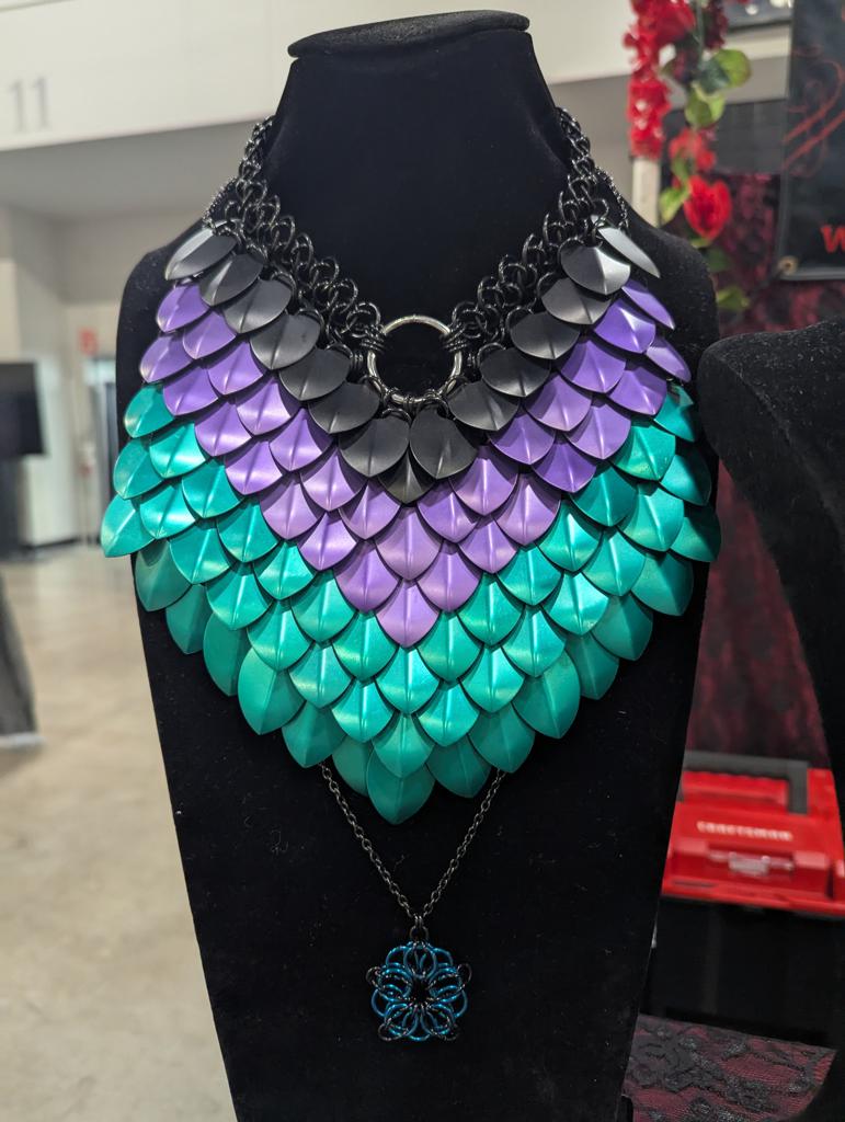 Mischief maille - exhibit image 1