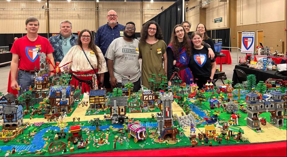 RenLUG Royal Rally Racing & Custom MOC Lego Displays